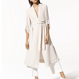 Aritzia Kahlo Robe Matte Pearl XS